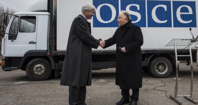 Наблюдатели ОБСЕ получили модули для жилья на Донбассе