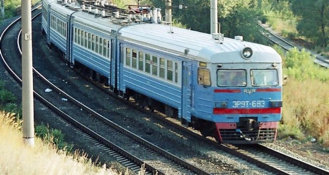 Донецкая железная дорога переходит на летнее время