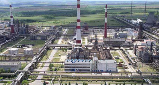 Лисичанский НПЗ летом частично возобновит производство