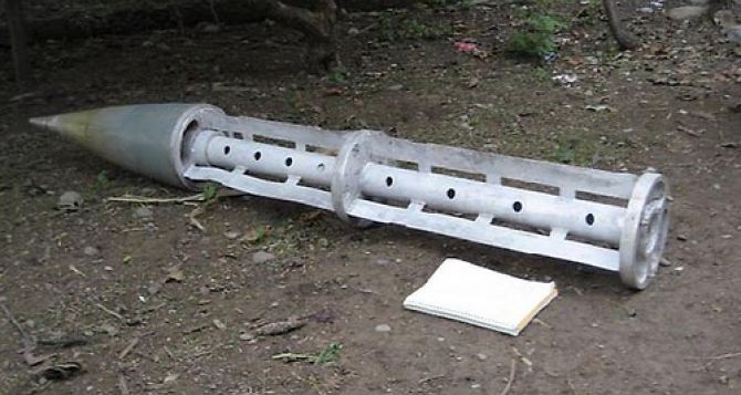 Житель Антрацитовского района нашел на своем огороде элемент ракеты «Ураган»
