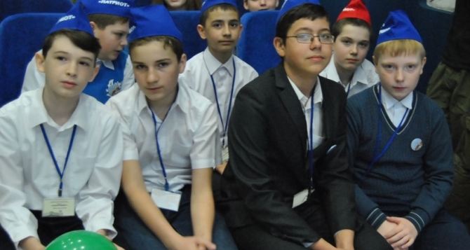 50 юных участников клуба «Патриот» из ДНР поедут на сборы в «Артек»