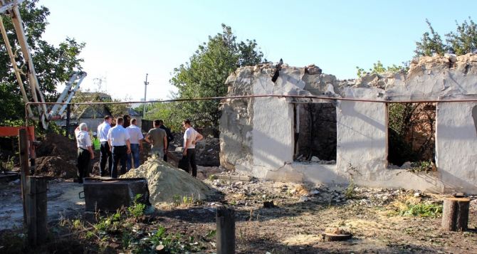 В ЛНР планируют к 1 июня достроить 100 домов взамен разрушенных обстрелами