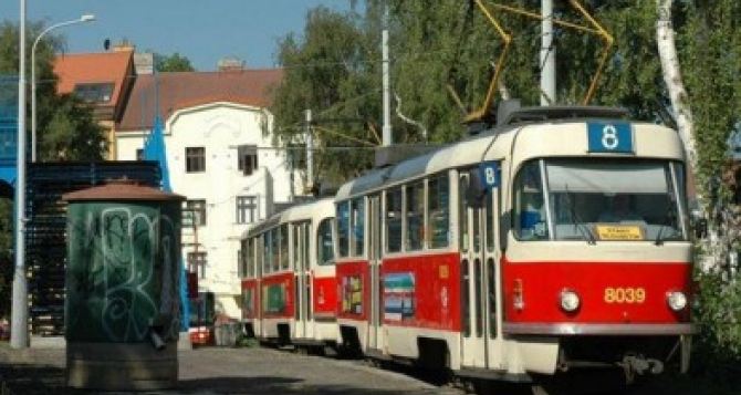 В Харькове появились «новые» трамваи из Европы