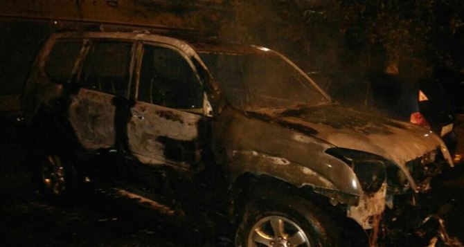 В Харькове сожгли машину экс-депутата