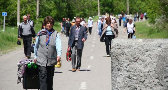 Пункт пропуска в Станице Луганской за сутки пересекли 4620 человек