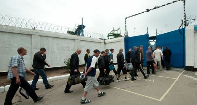 В Харькове не знают, что делать с бывшими заключенными с Донбасса