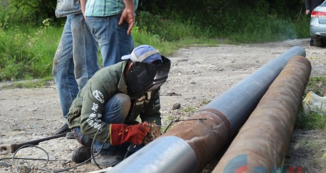 «Луганскгаз» смонтировал треть газопровода Ирмино-Первомайск (фото)