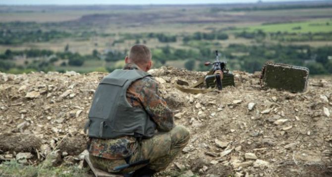 На Донбассе усилились обстрелы. Есть потери