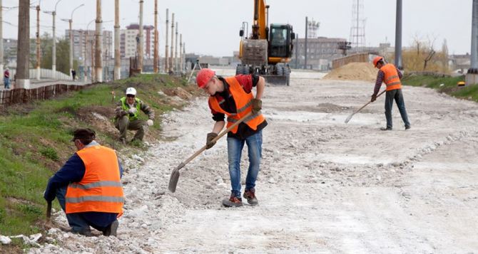 Строительство путепровода в Луганске идет по графику