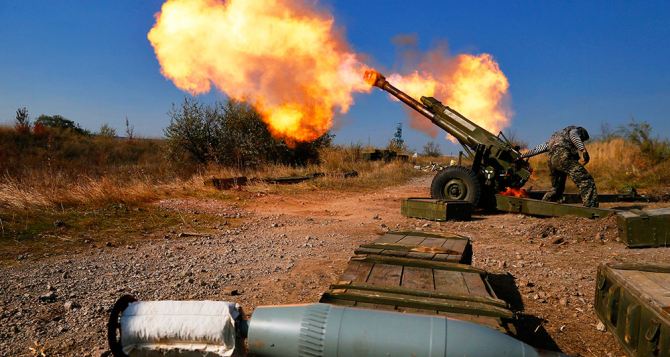 На Донбассе растет число обстрелов из артиллерии