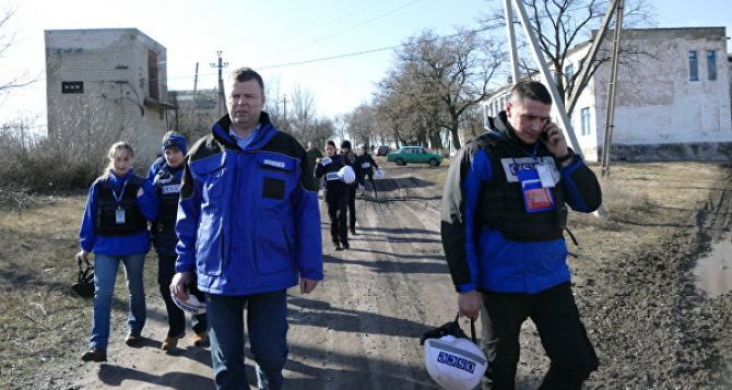 Стороны конфликта на Донбассе стягивают войска в Луганском направлении. — ОБСЕ
