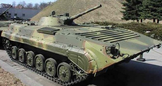 Наблюдатели констатируют наличие боевых машин в зоне безопасности на Донбассе