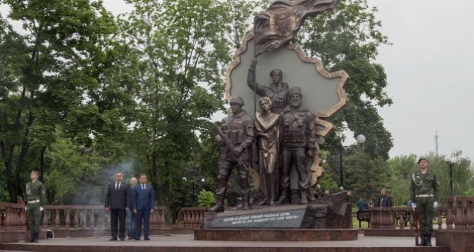 В Луганске за два года появилось 8 новых монументов