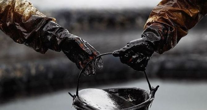 В Луганской области загрязняют водоемы отходами нефтепромышленности