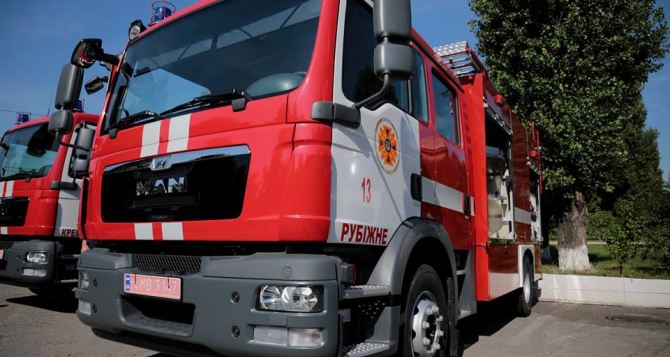 Подразделения ГСЧС Луганской области получили 2 новые пожарные машины (фото)