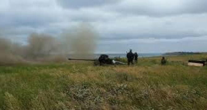 В Луганской области активизировалась артиллерия, в Донецкой — погиб мирный житель. Сутки на Донбассе
