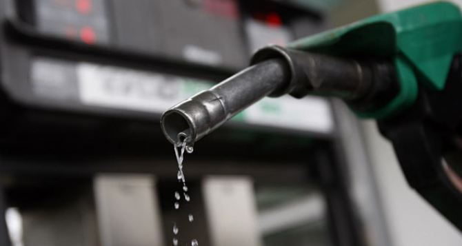 Стоимость бензина на заправках в Луганске