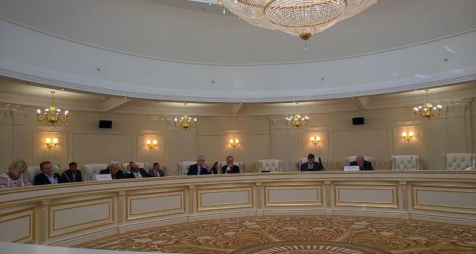 Контактная группа сегодня обсуждает вопросы Донбасса в режиме видеоконференции