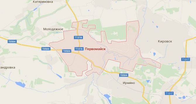 В Первомайске под обстрел попал жилой дом и электромеханический завод