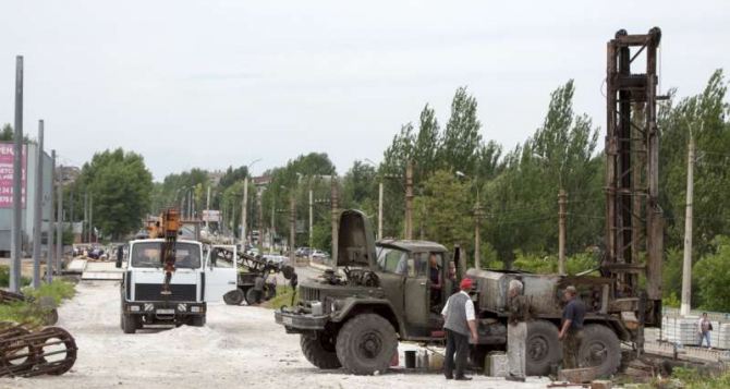 Движение по путепроводу в Луганске возобновится в октябре-ноябре