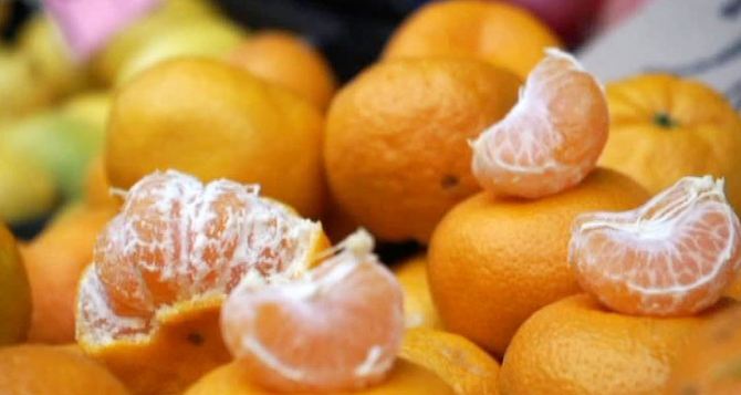В Украину привезли зараженные мандарины