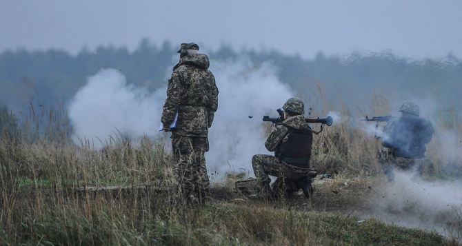 На Луганском направлении возросло число обстрелов. Сутки на Донбассе