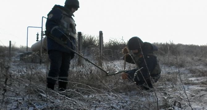 В Луганской области продолжаются работы по разминированию