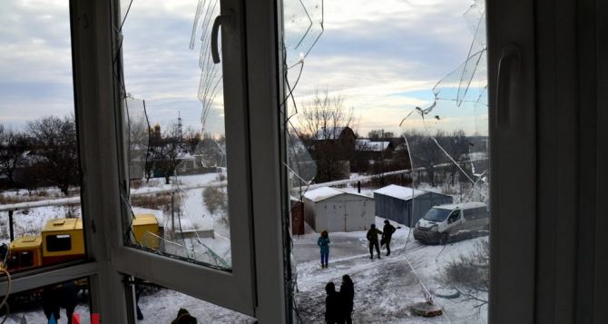 За три месяца из-за обстрелов на Донбассе погибли более 30 мирных жителей