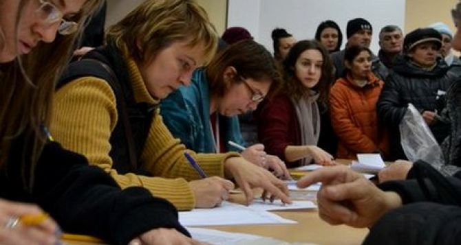 В Харьковской области реализуют проект по трудоустройству переселенцев