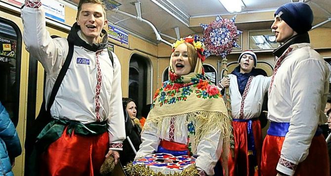 По Харькову будет ходить рождественский трамвай