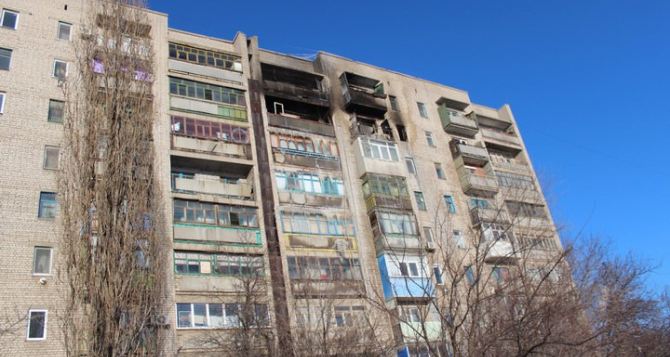 В многоэтажке Стаханова произошел взрыв. Есть погибшие и пострадавшие (фото)