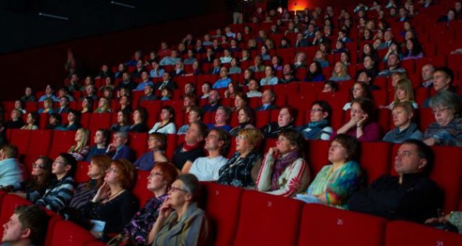 В украинских кинотеатрах перед сеансами будут показывать короткометражные фильмы