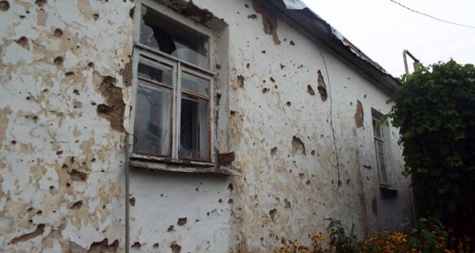 В Станично-Луганском районе с начала военных действий повреждены 3417 домов