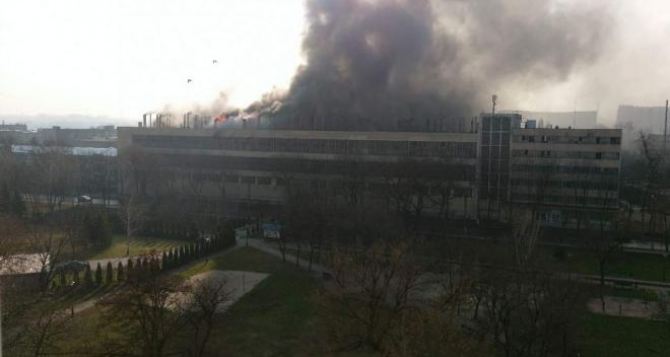 В Харькове пожар на велосипедном заводе (обновлено)