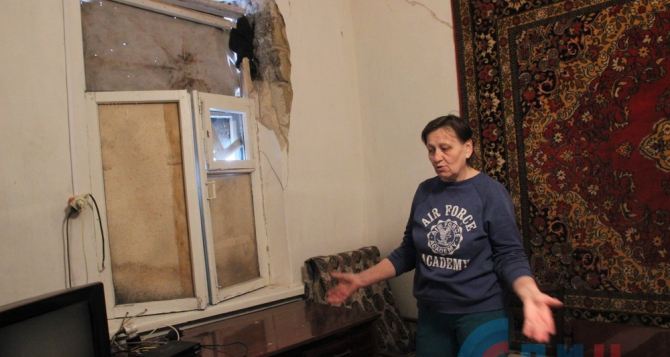 Поселок Донецкий на территории самопровозглашенной ЛНР попал под обстрел (фото)