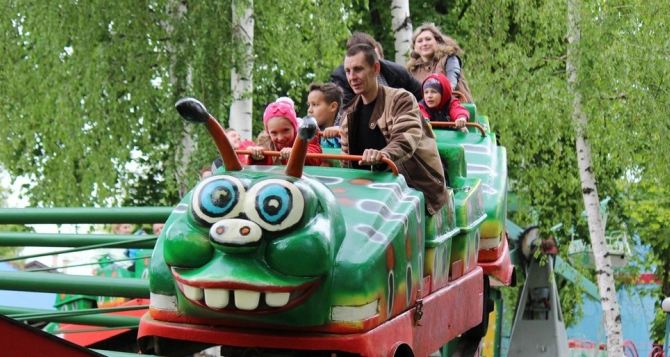 Луганский парк 1 Мая готовится к новому сезону