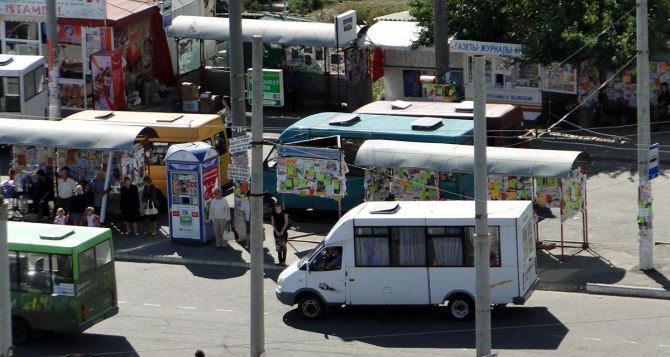 В Луганске с 1 по 9 мая изменят маршруты движения городского транспорта