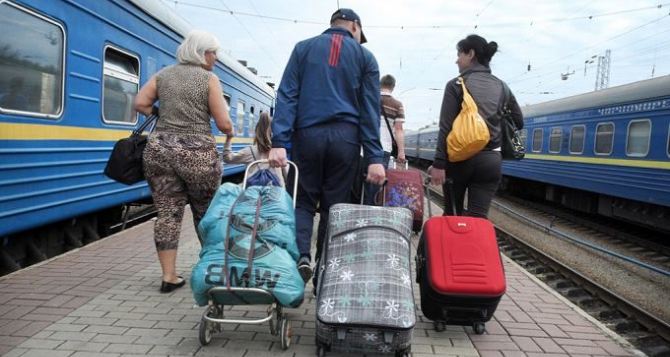 Почти 3 миллиона граждан покинули зону конфликта на Донбассе. — Красный Крест