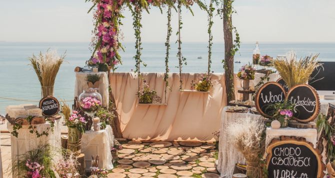 Оформление свадьбы в Одессе: уникальные праздничные локации от флористики до интерьера