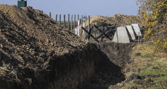 Аваков рассказал, когда в Харьковской области закончат строительство «Стены» на границе с РФ