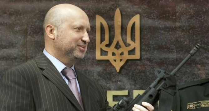 Турчинов призывает увеличить расходы на оборону в Украине