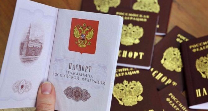 Путин подписал закон об упрощении получения гражданства для украинцев