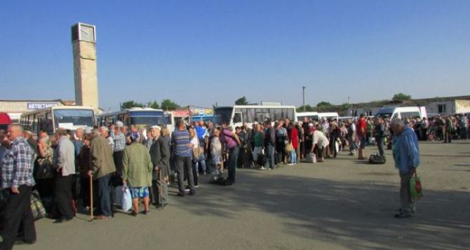 Пункт пропуска в Станице Луганской за сутки пересекли 7810 человек