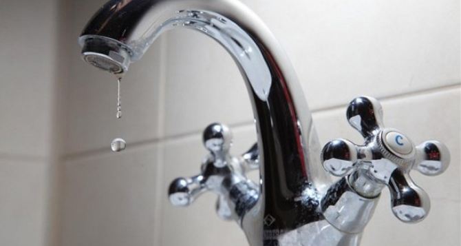 В шесть городов самопровозглашенной ЛНР сокращена подача воды