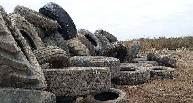Автомобилистов самопровозглашенной ЛНР просят сдавать старые шины на вторсырье