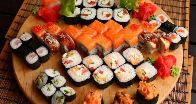 Где заказать любимые суши домой?