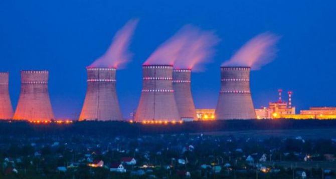 Два энергоблока вышли из строя на Ровенской и Запорожской АЭС
