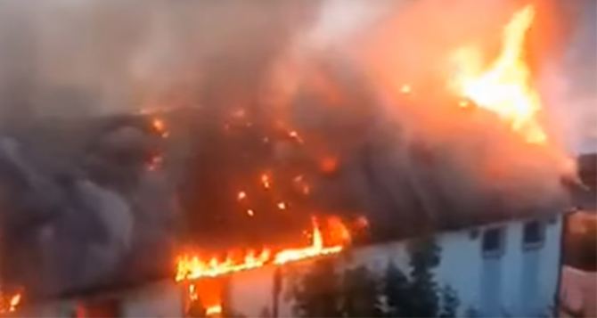 В Луганске  произошел пожар в доме свидетелей Иеговы (видео)