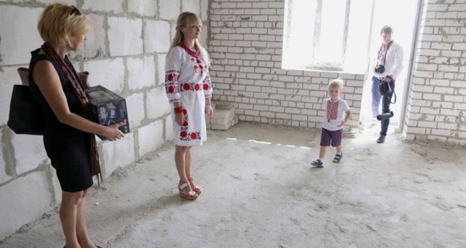 В Северодонецке 5 квартир купили переселенцы и одну квартиру молодая семья. Им оказана господдержка в 1,3 млн грн