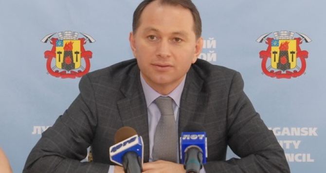 Депутат областного совета Луганской области, призвал не допустить вмешательство других государств во внутренние дела Украины